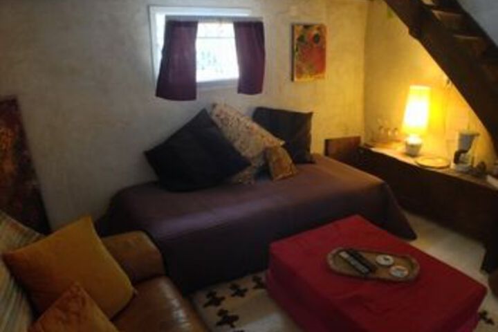 Room 51 of 74