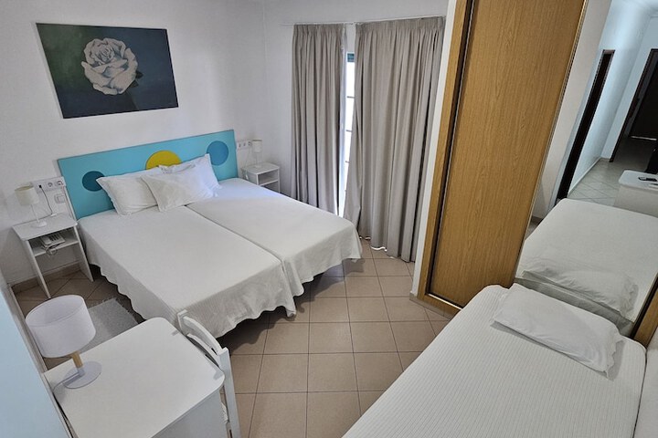 Room 8 of 31