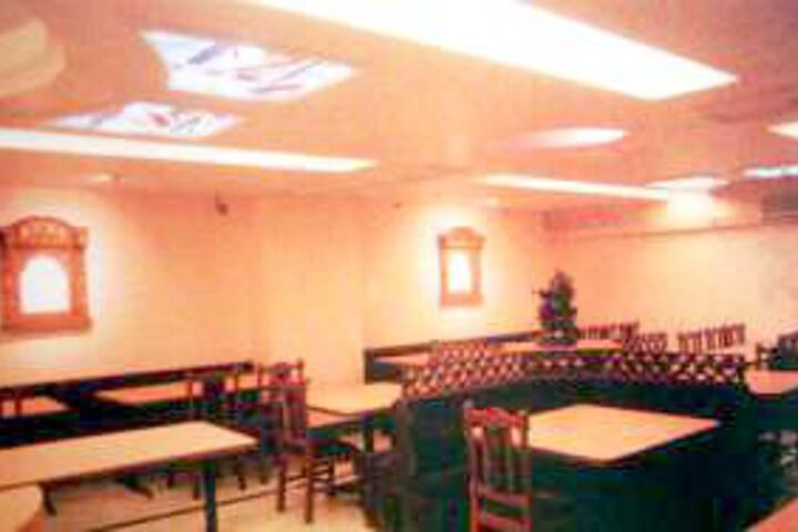 Dining 3 of 14