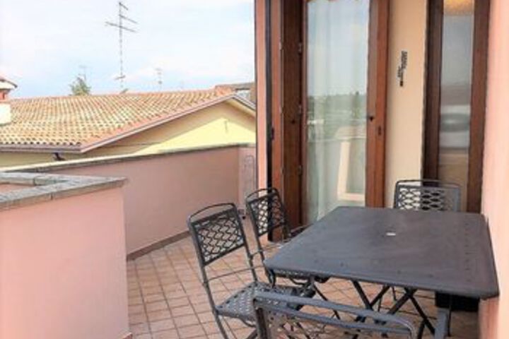Terrace/Patio 4 of 499