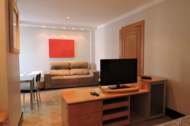 Room 4 of 15
