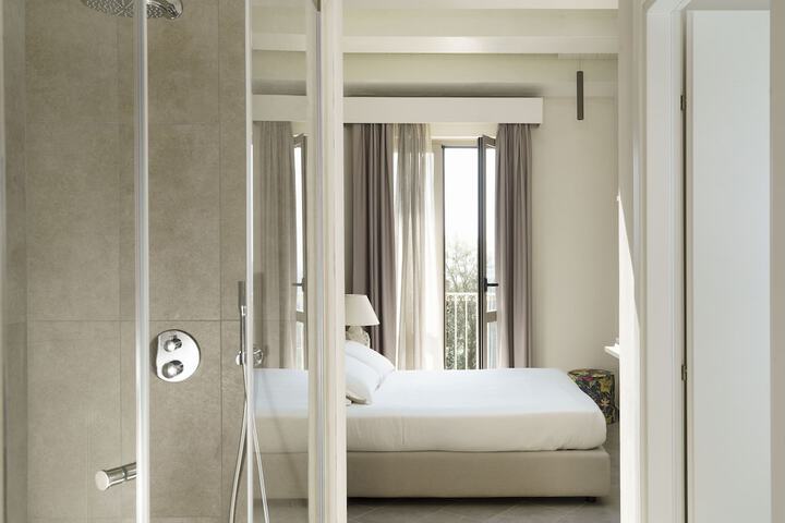 Room 14 of 35