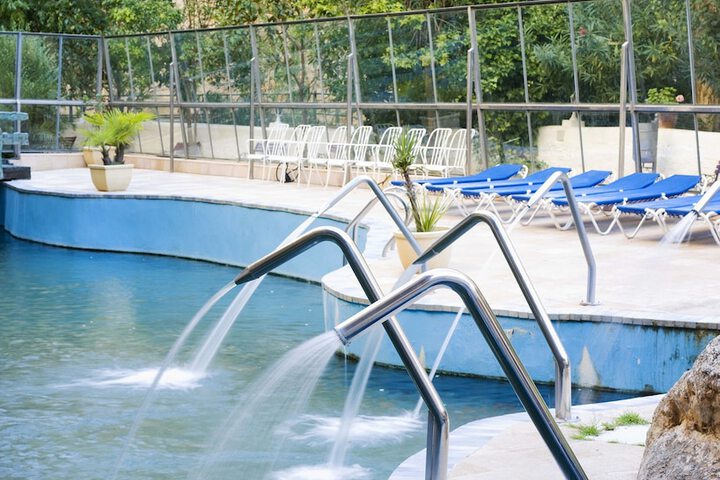 Hotel Pool