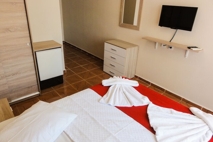 Room 9 of 61