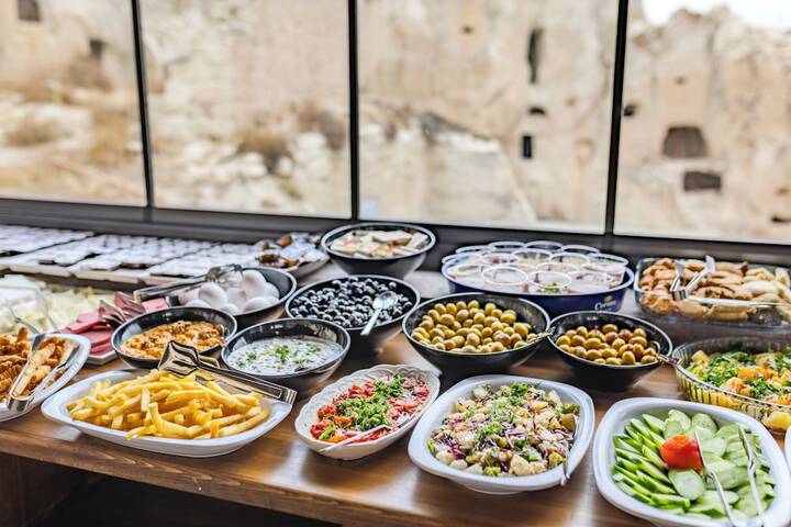 Dining 95 of 105