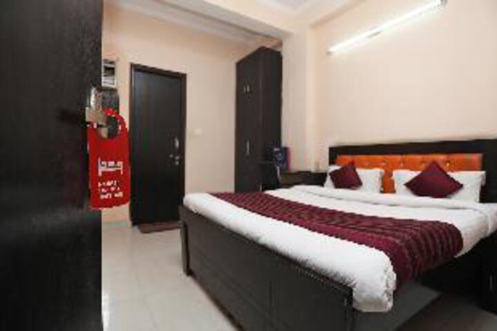 Room 2 of 22