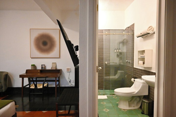 Room 72 of 140