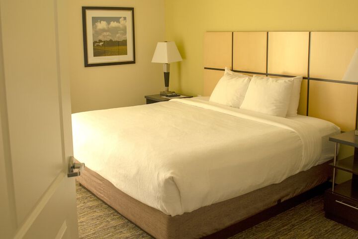 Room 3 of 34