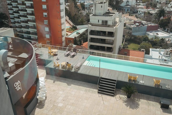 Pool 28 of 71