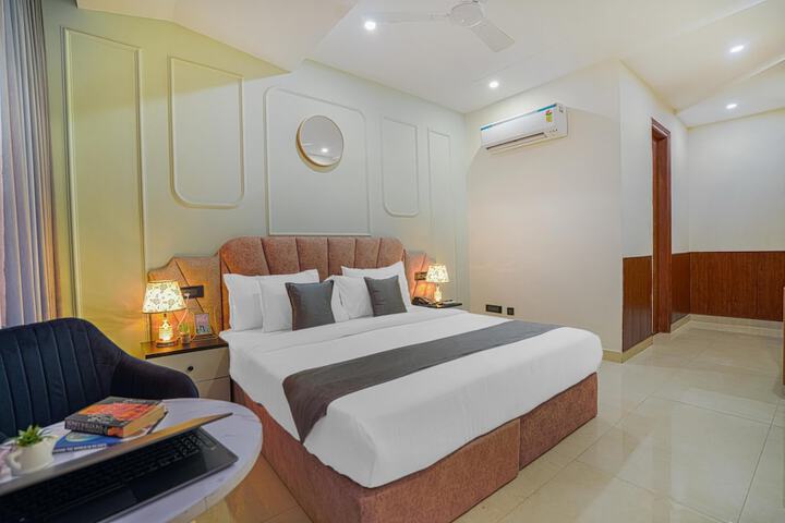 Room 7 of 43