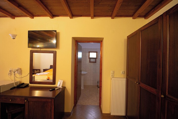 Room 47 of 206