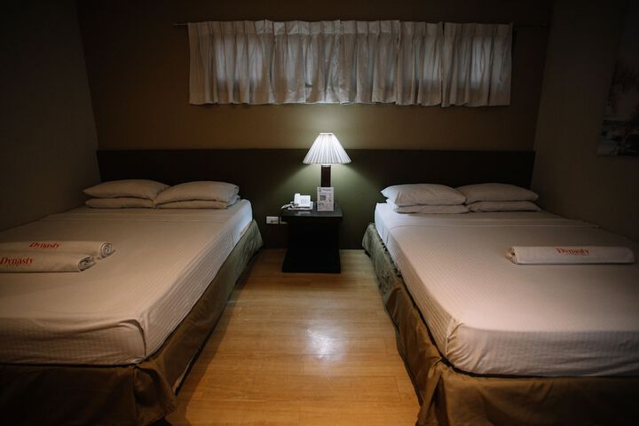 Room 65 of 158