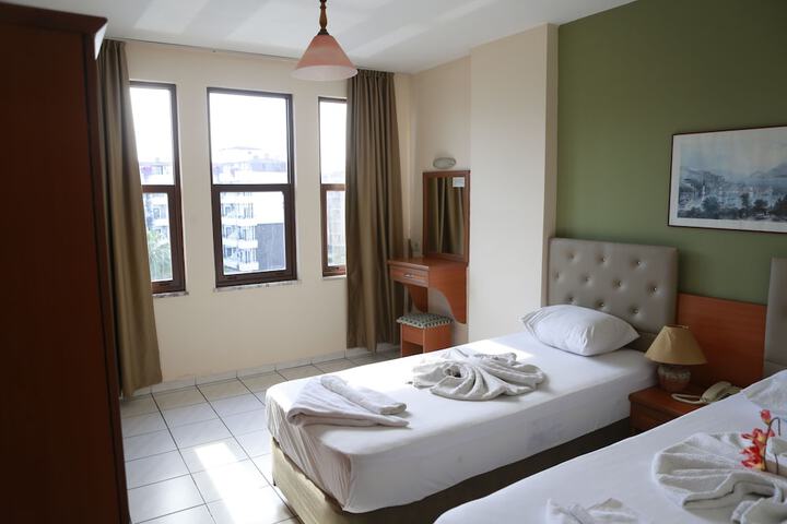 Room 5 of 44