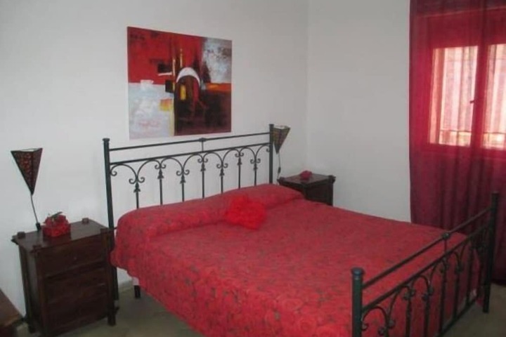 Room 2 of 4