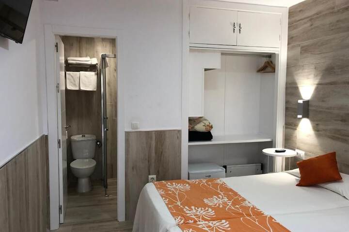 Room 8 of 39