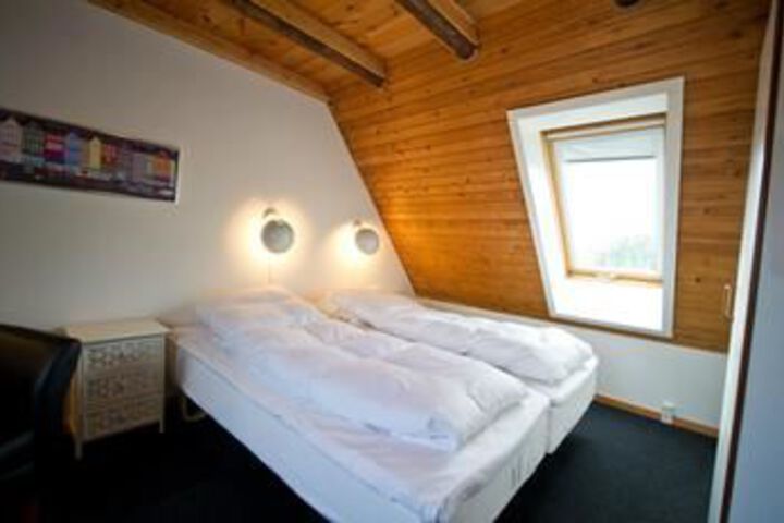 Room 8 of 31
