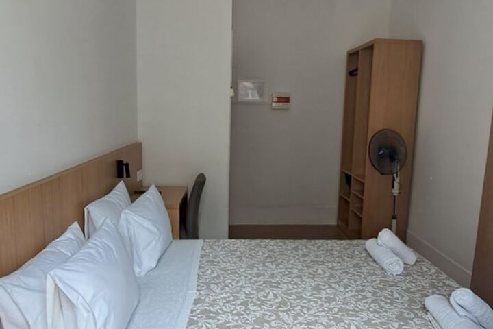 Room 57 of 157