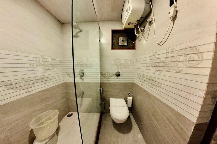 Room 49 of 77