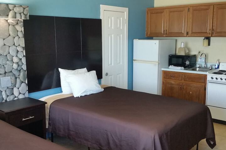 2 Double Beds (31 of 59)