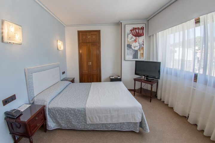 Room 5 of 43