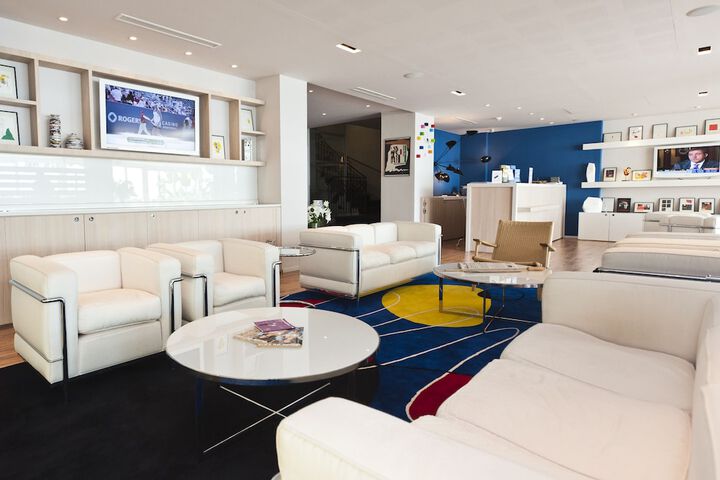 Lounge 47 of 63