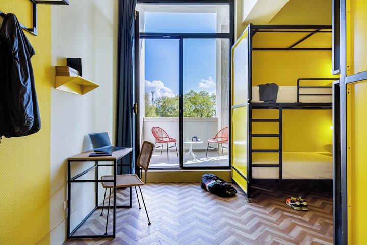 Room 10 of 39