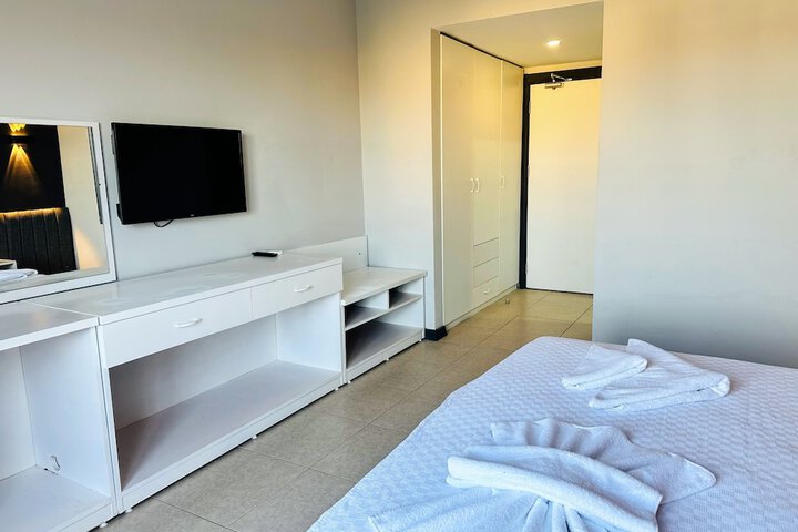 Room 7 of 37