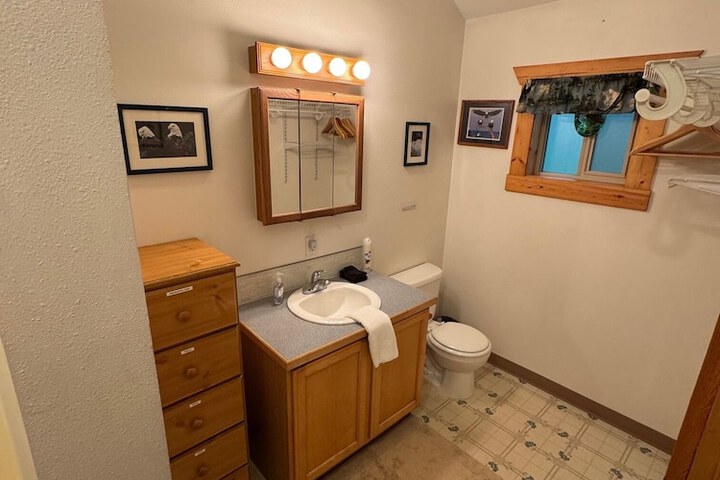Room 53 of 63