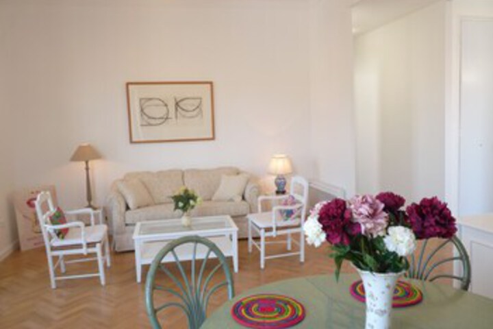 Room 9 of 23