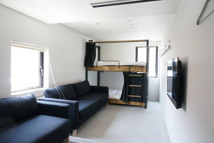 Room 26 of 42