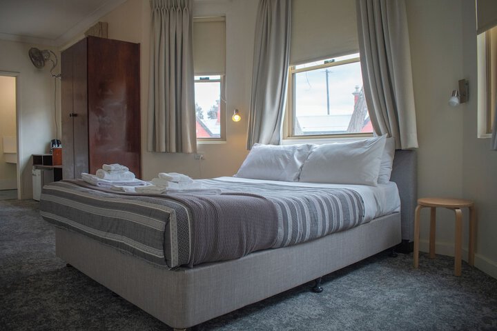 Room 5 of 19