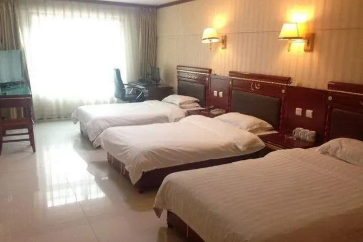 Room 3 of 15