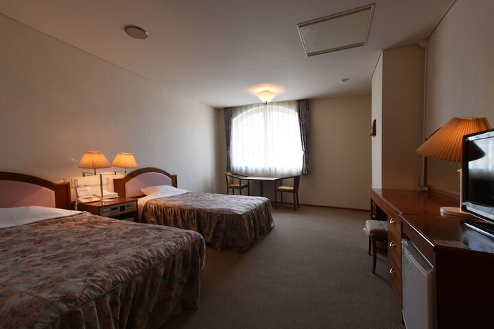 Room 12 of 63