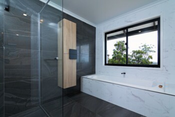 Room 4 of 33