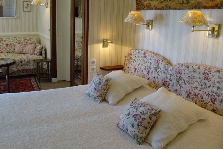 Room 10 of 38