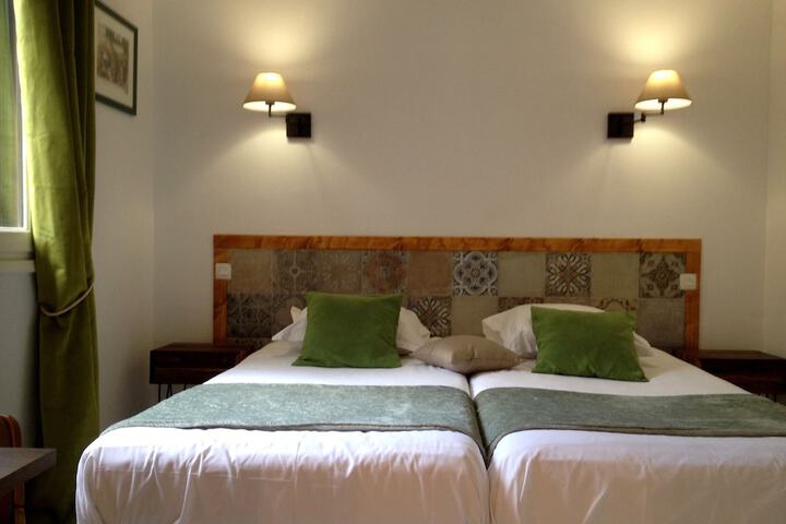 Room 3 of 20