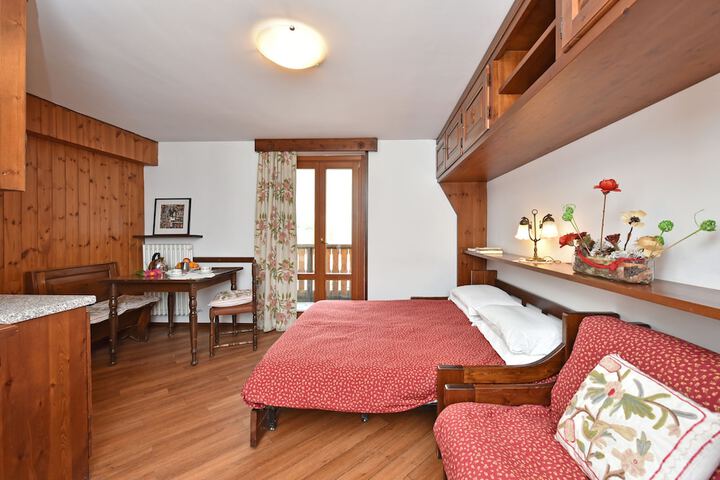 Room 5 of 45