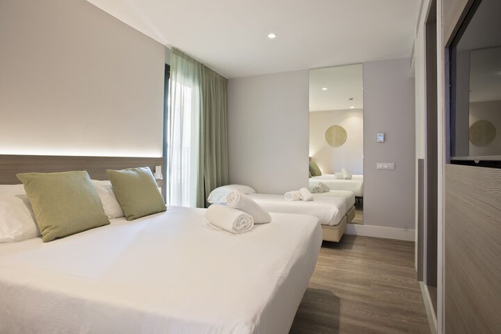Room 10 of 51