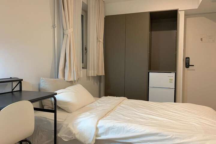 Room 10 of 49