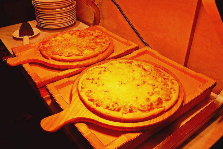 Dining 79 of 103
