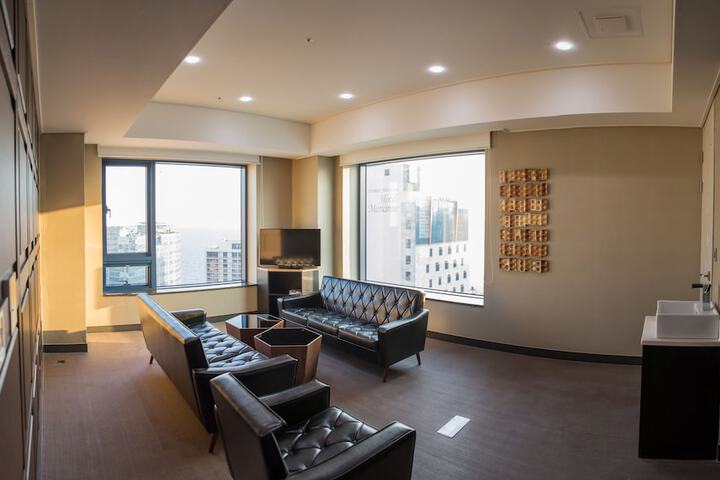 Room 21 of 47