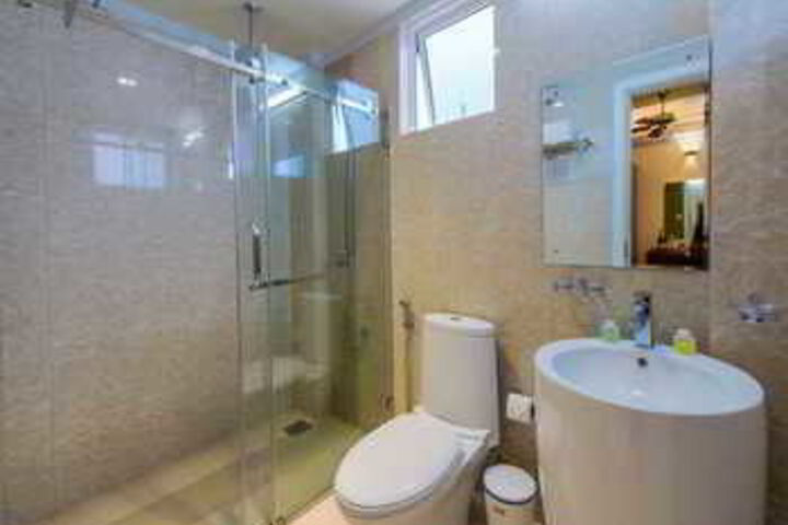 Room 18 of 27