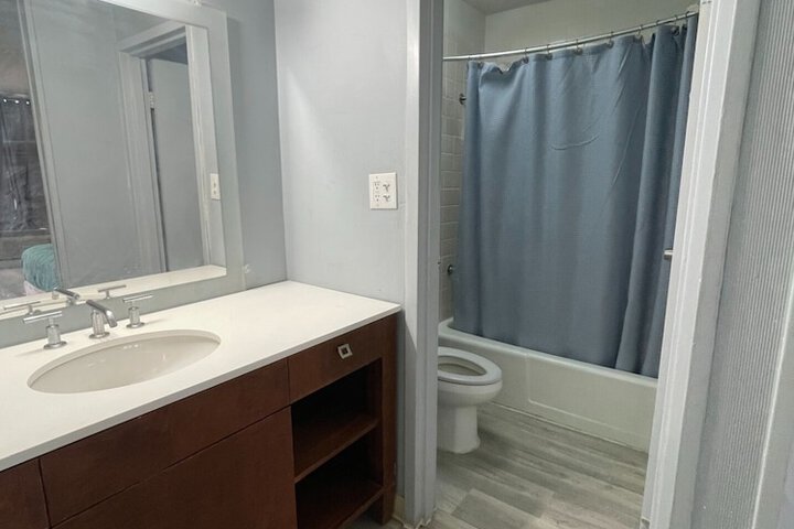 Room 25 of 34