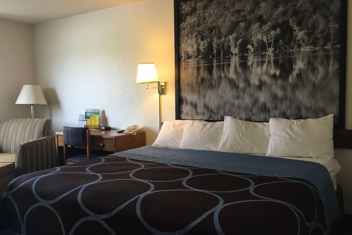 Room 14 of 52