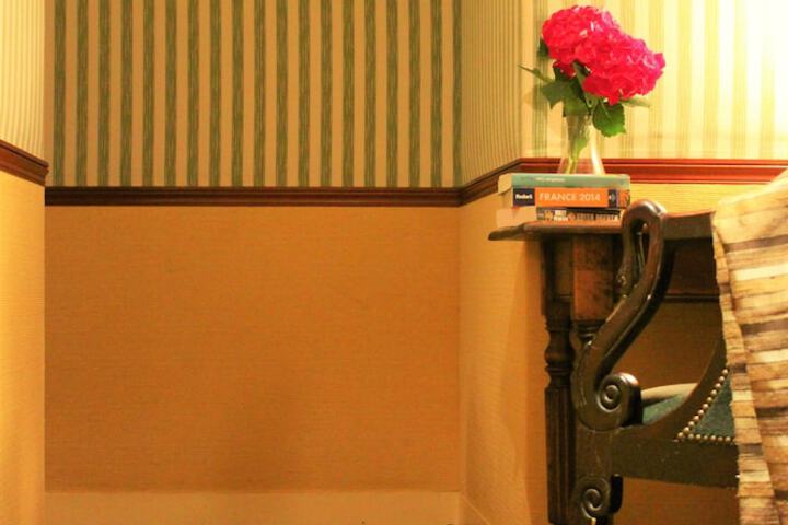 Room 13 of 93