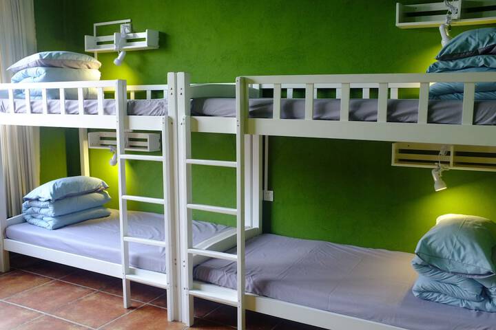 Room 9 of 69