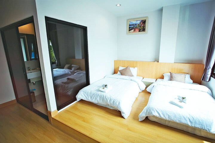 Room 15 of 63