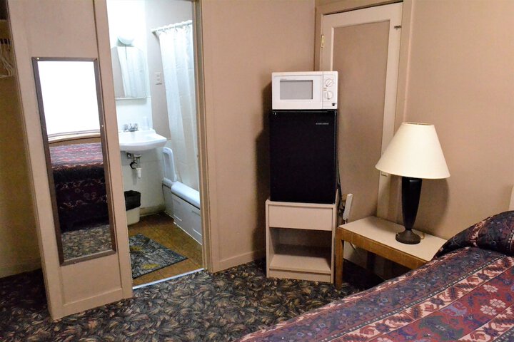 Room 34 of 81