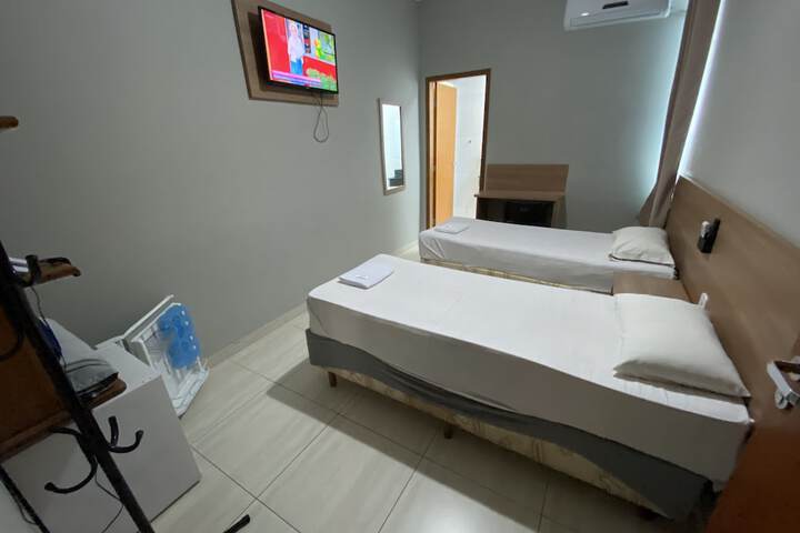 Room 4 of 34