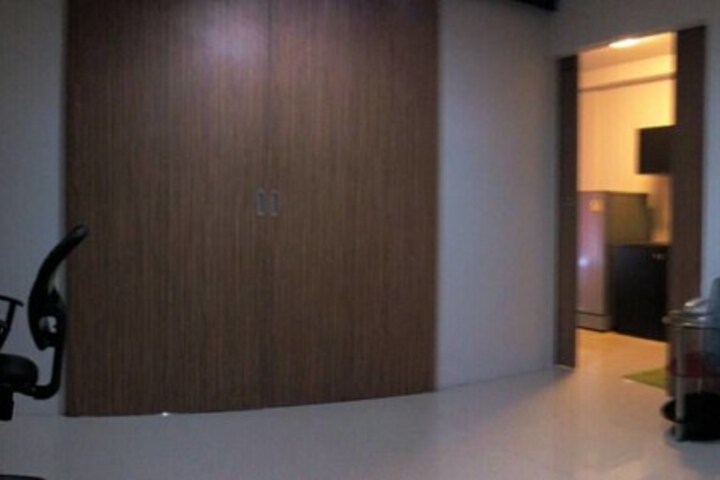 Room 9 of 19